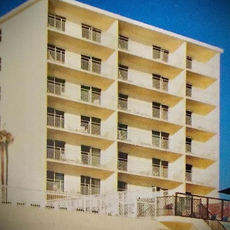 Hotel Fantasy Island II Daytona Beach Shores Esterno foto